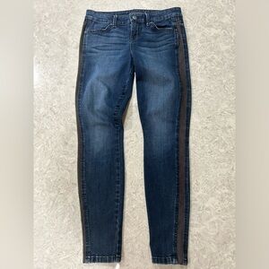 Level 99 Women’s Blue Jeans Velvet Stripe size 26 EUC